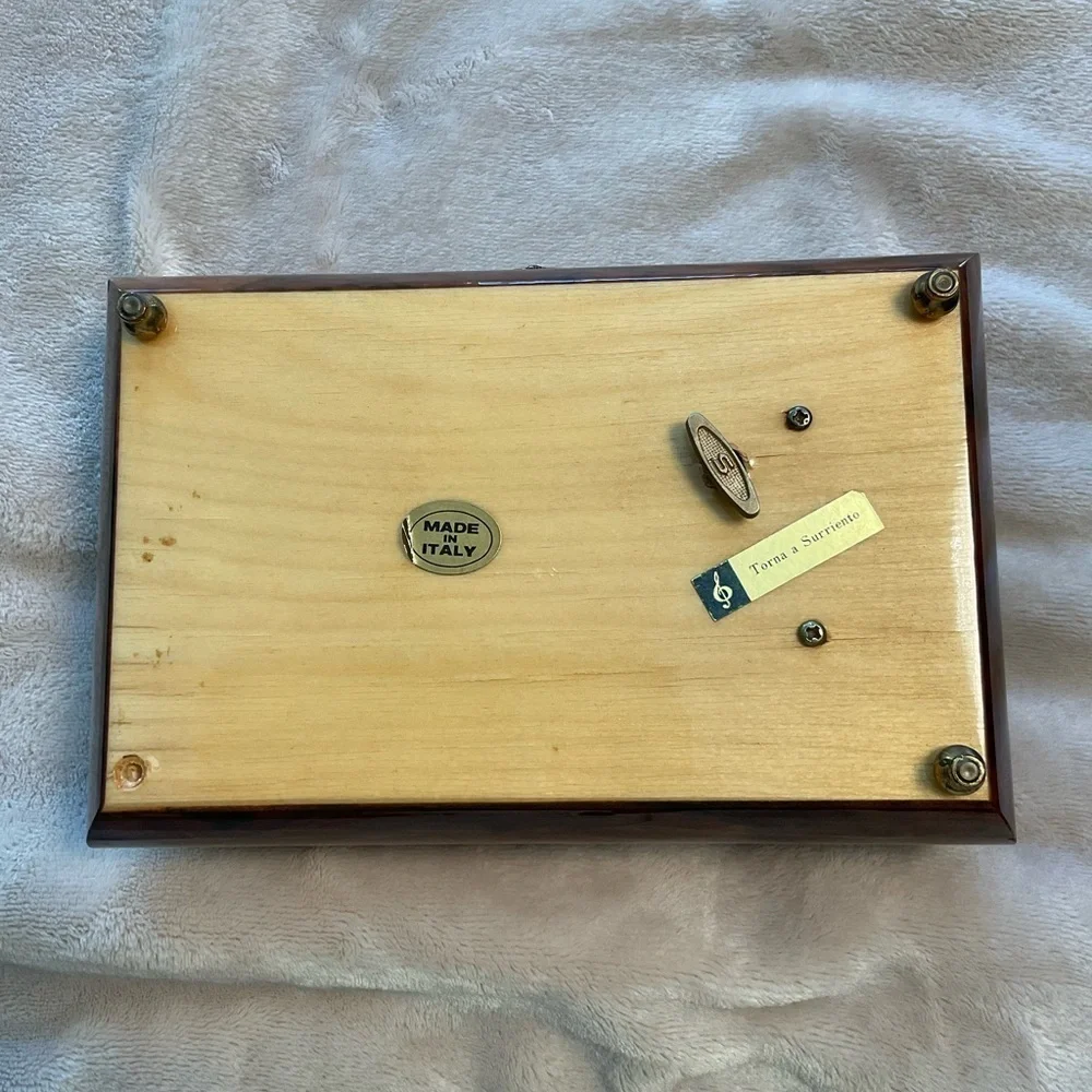 Sorrento jewelry box